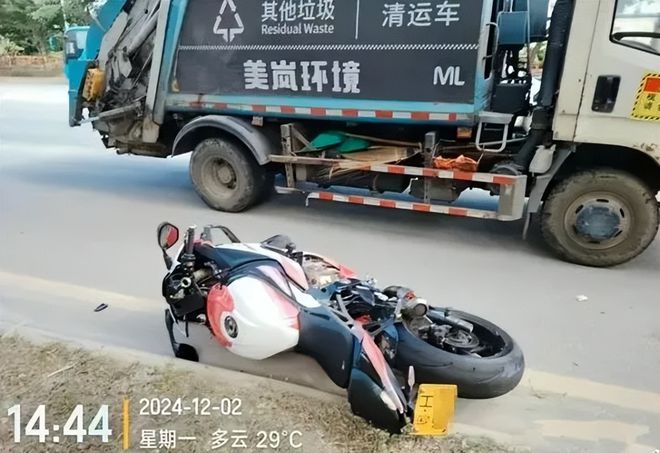 三亿体育·(中国)官方网站网红车祸去世现场曝光哥哥悲痛发声网友不同情(图7)